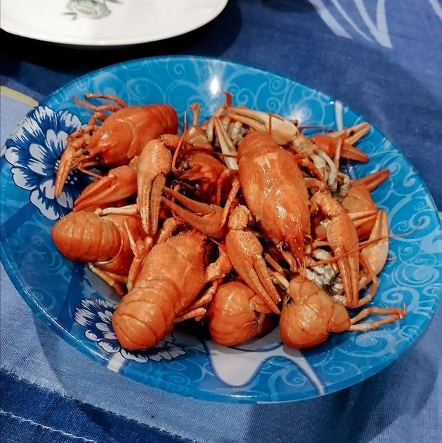 _musya_a в LOOKY. #crayfish,#가재,#instadaily,#instafood,#wife,#아내,#russiangirl🇷🇺,#tattoogirl,#honor10i,#followme. So... really, why no...