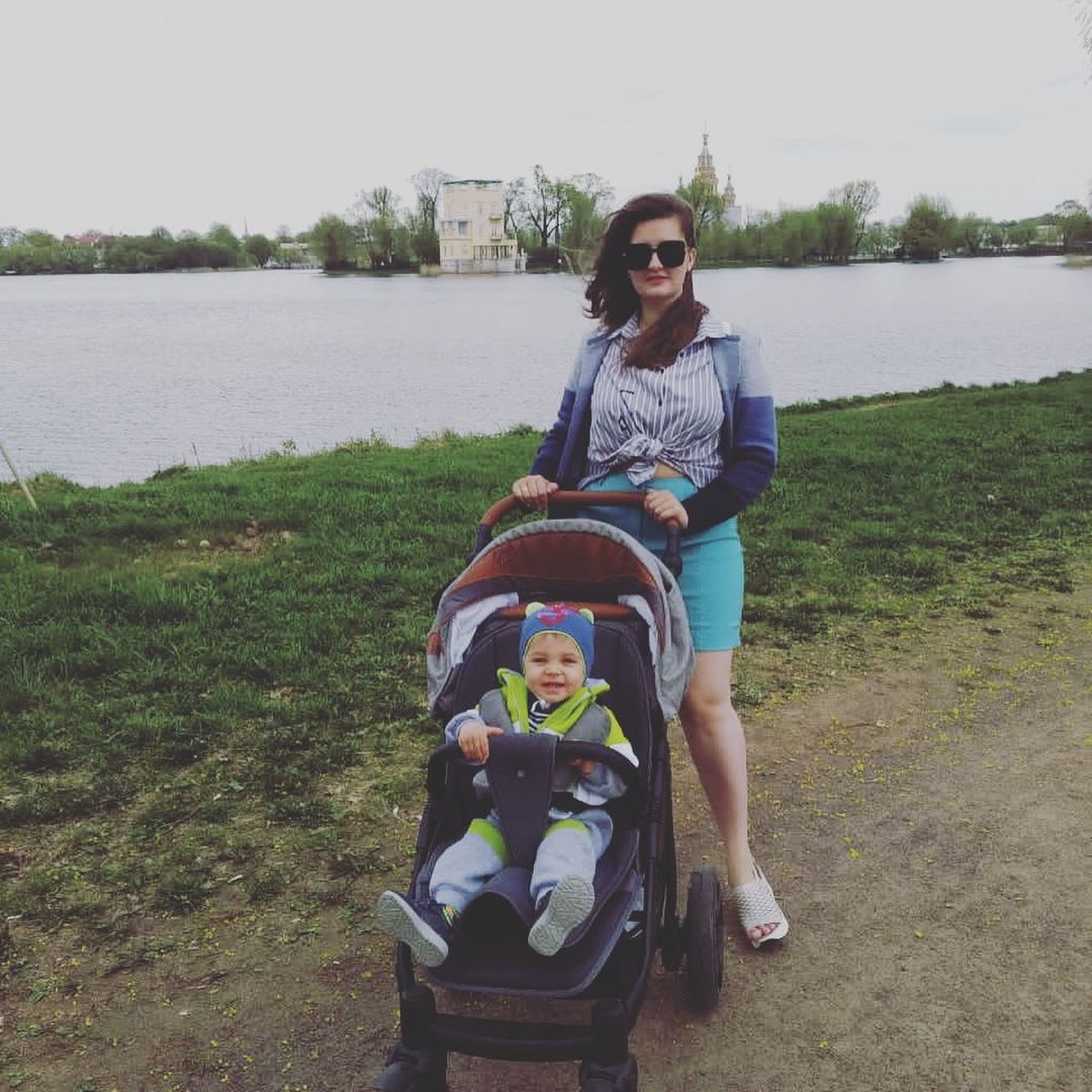 Отличная тёплая погода. 🥰#семья #сыночек #spb #петергоф #ясчастлива❤️