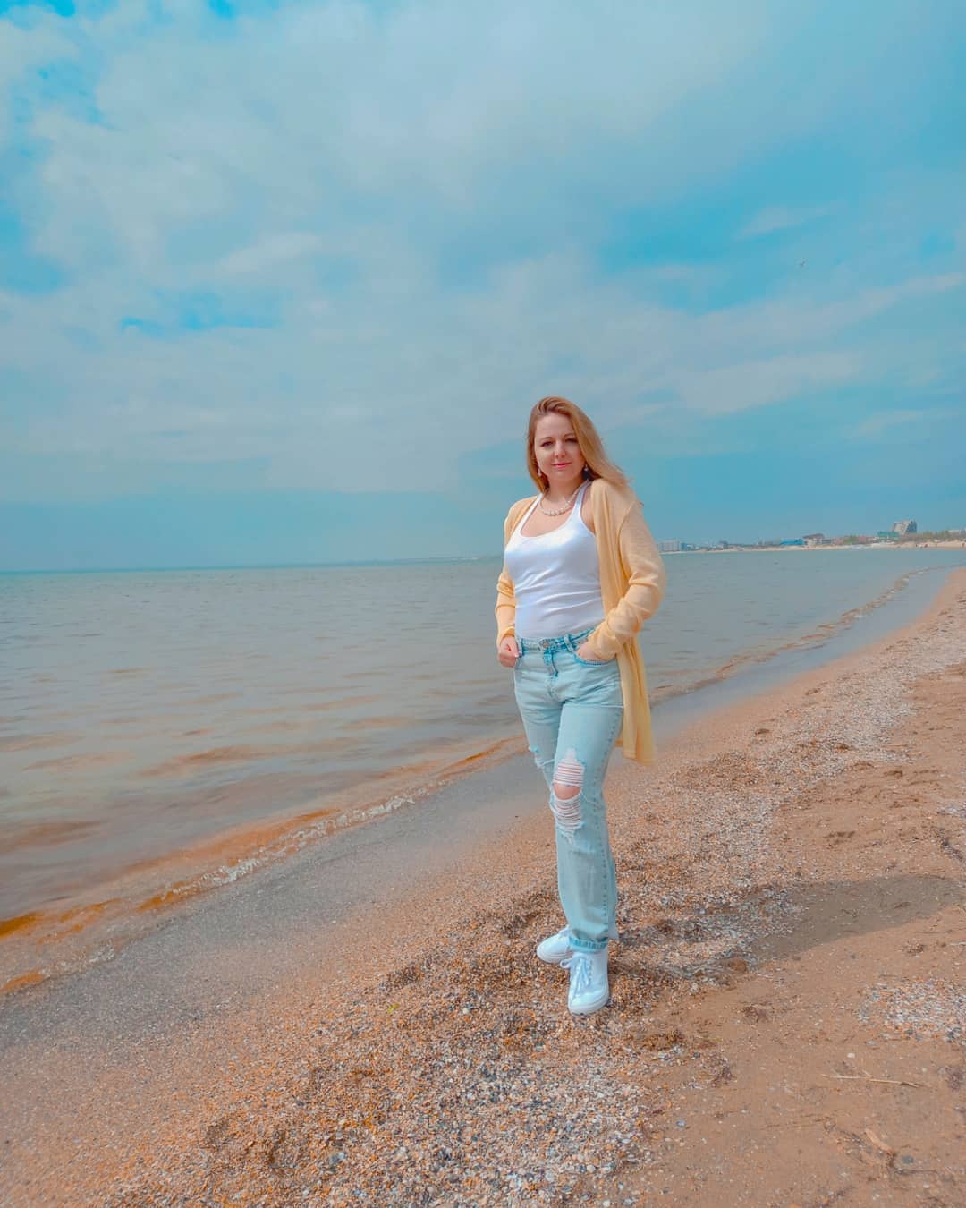 ksu_koti в LOOKY. #минипутешествие,#анапаапрель,#морепоследождя,#бездонныйгоризонт,#медовоеморе. Обожаю путешествия😍...