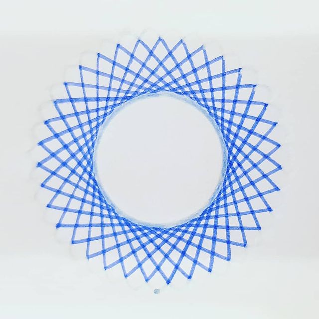 marykot27 в LOOKY. #spirograph,#spirography,#erasablepen. #spirograph #spirogr...