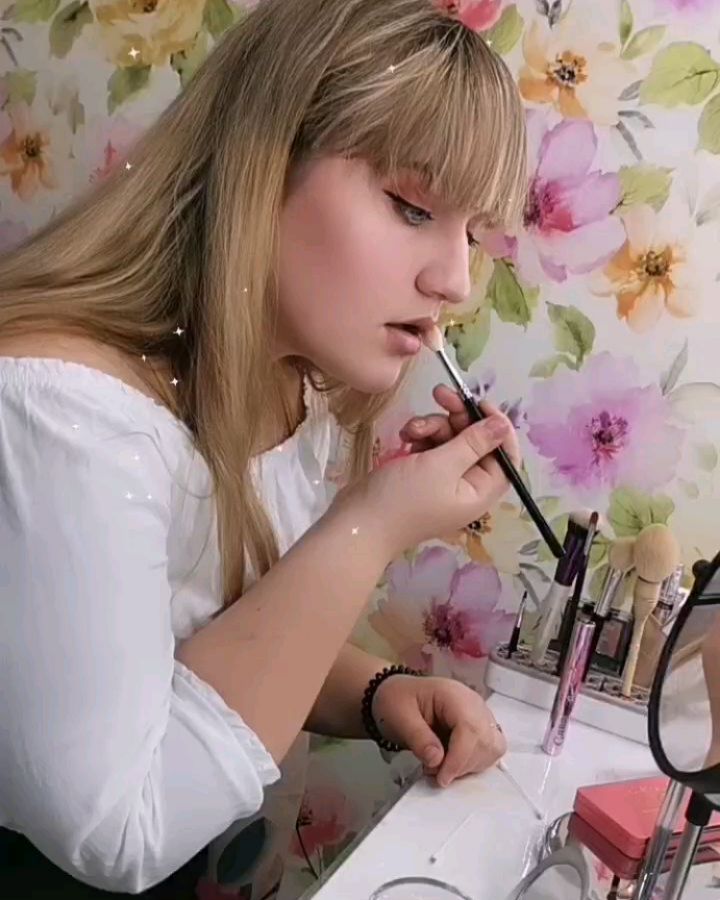 berezhanskaya_makeup_32 в LOOKY. #бережанскаякристина,#Брянскмакияж,#КурсСамСебеВизажист,#урокимакияжа,#Брянскинста,#визажистбрянск. Приглашаю на курс "С...