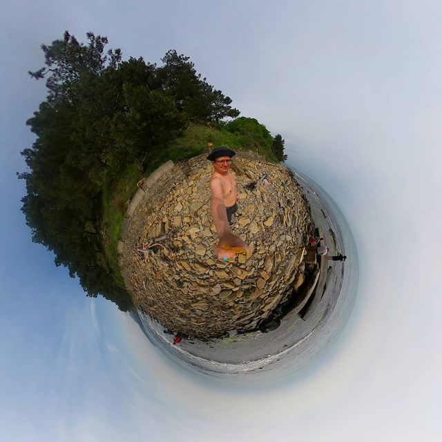 aliveman в LOOKY. . null