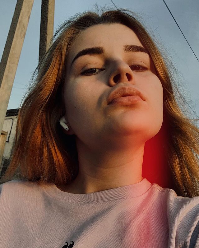 ax.frog в LOOKY. . Ношу корону , но не ...