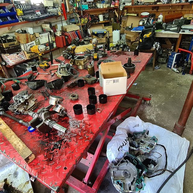 fatick777 в LOOKY. #brp1000,#fatickservicepro#golitsyno#atv#utv#yamaha#grizzli#artcticat#suzuki#brp#skidoo#stels#cfmoto#polaris#Dinli#gepard#квадрик#квадроциклы#голицыно#звенигород#одинцово#кубинка#Часцы#allballs#ремонтквадроциклов#квадроремонт. А да!!! Начал собира...