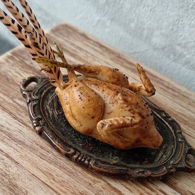 mousyspb в LOOKY. #миниатюра,#миниатюрнаяеда,#кукольныйдомик,#dollhouse,#miniaturefood. "Дичь жареная, она н...