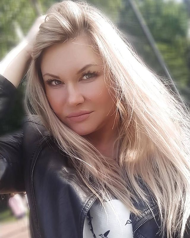 volkova86_official в LOOKY. #перезагрузка,#житьвкайф,#калуга,#человекнастроение,#житьправильно. Не знаю, как жить пр...