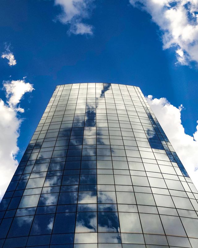 magila34 в LOOKY. #xiaomi,#xiaomimi10tpro,#mobilephotography,#mi10tpro,#mobilephoto,#day,#hdr,#building,#sky,#skyscraper,#volgograd,#lights,#volgariver,#dayshot,#clouds,#mirror,#reflection. #xiaomi #xiaomimi10t...