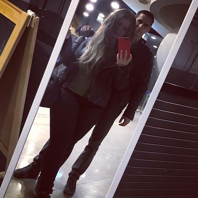 chertobeska в LOOKY. #мы,#10лет,#семья,#счатливывместе,#love,#happy,#family,#forever. 💞
#мы #10лет #семья...