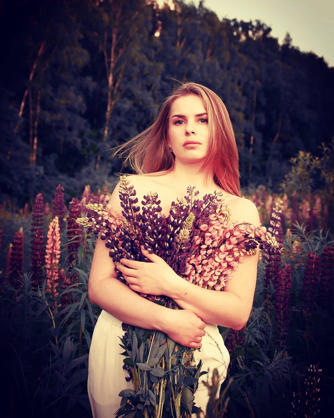 darya_art2020 in LOOKY. #фотосессиянаприроде,#фотопрогулка,#фотовлюпинах,#лето2021,#фотографмосква,#лето21. Красота рядом
#фотог...