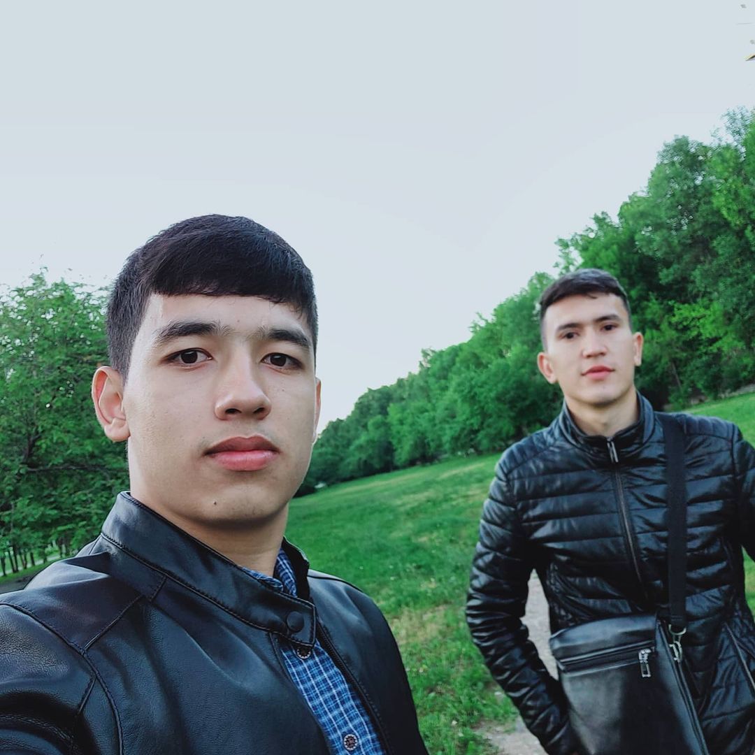r_o_m_a_09_17 в LOOKY — публикация