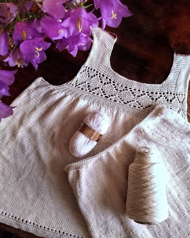 knit_and_art в LOOKY. #vintagestyle,#vintageknitting,#вяжунетужу,#вяжемвместе,#винтажныйстиль,#винтажноевязание,#этностиль,#летнеевязание,#вяжутнетолькобабушки,#люблювязать,#instaknitters,#70sknit,#вяжем_вкайф,#вязаныйтоп. Подружились 2 сумасш...