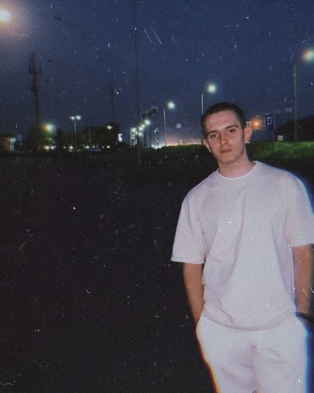 artist_73 в LOOKY. . null