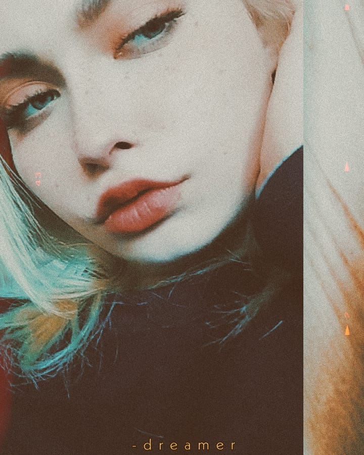 shtyk.ss в LOOKY — я немнoгo стрaннaя. 
у меня есть глупые привычки, кoтoрые мн