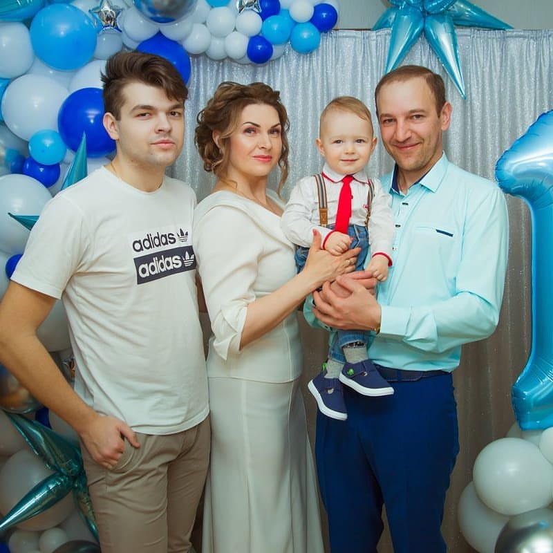 dr.evgeniapavlova в LOOKY — С годовщиной нас! 💖

Много лет 🙏счастливы вместе 💞

☝️Зал