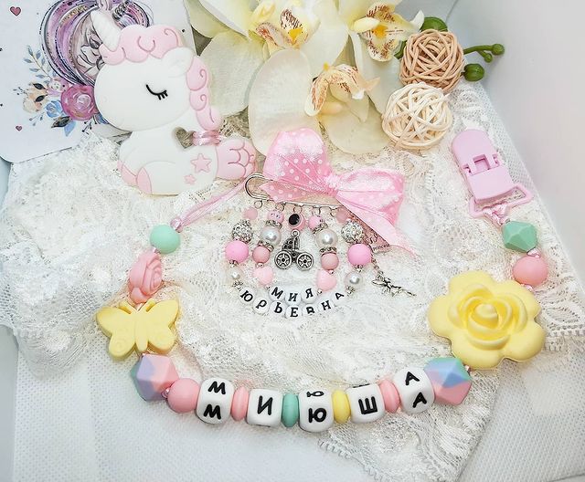 little_kids86 в LOOKY. #именныегрызункиизпищевогосиликона,#именныенаборы,#именные_аксессуары,#булавочкиотсглаза,#грызункинефтеюганск. Нежный наборчик  для...