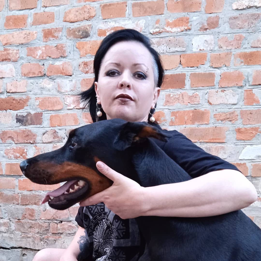 iron_angel_art в LOOKY — Знакомьтесь, это Хельга. 
Нам она досталась уже взрослой, но