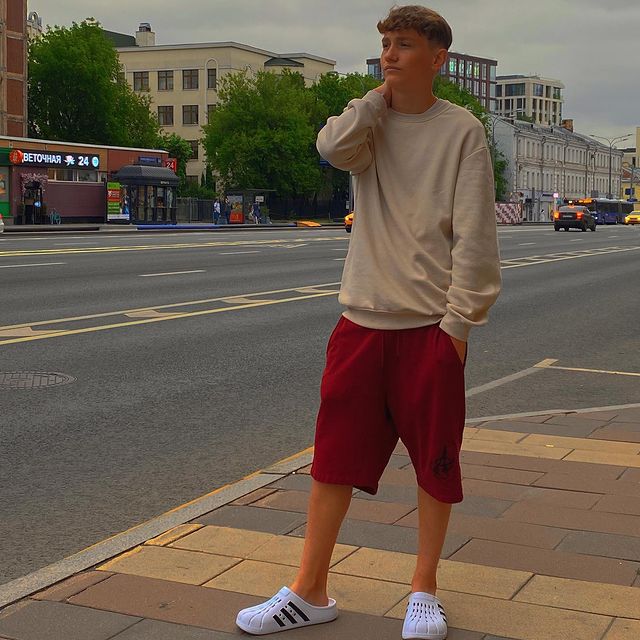 xamm_990 в LOOKY. . null