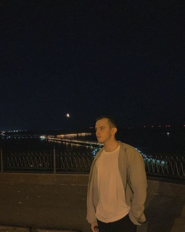 artist_73 в LOOKY. . null