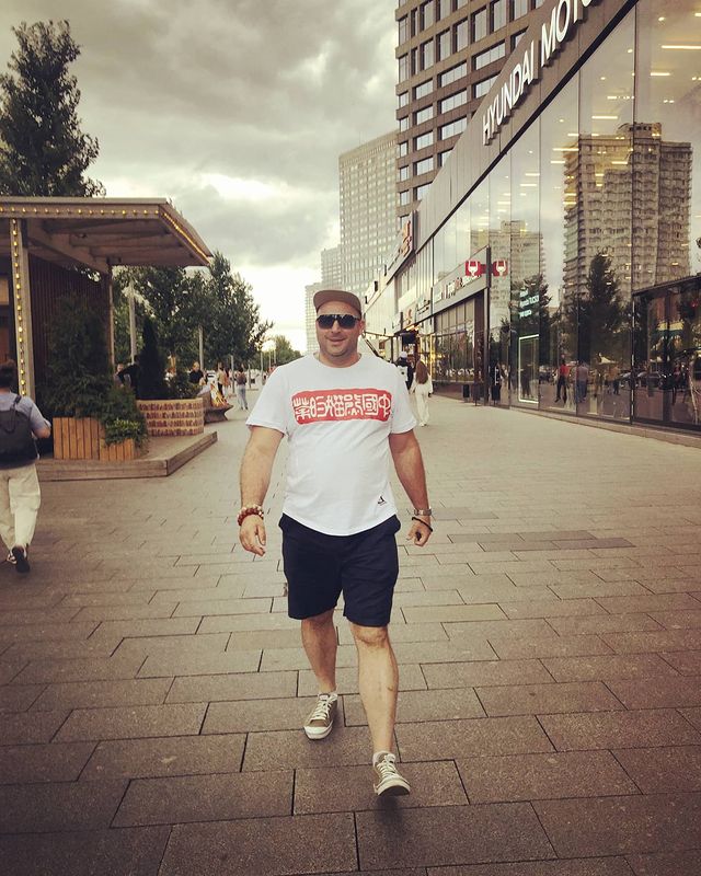 cheftolik в LOOKY. #прогулкипомоскве,#новыйарбат,#выходные,#москва,#лето,#насыщенный. #прогулкипомоскве #н...