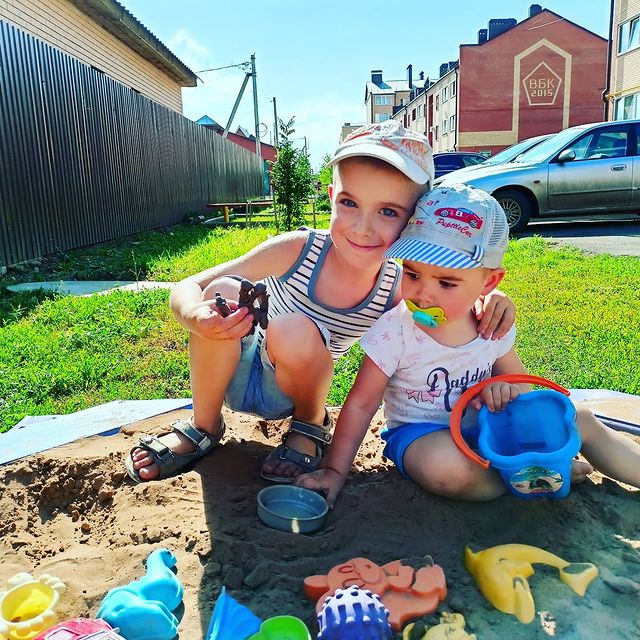 annamihalcenko64 в LOOKY. . Брат и сестра 💙❤👦�...