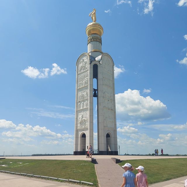 medvekoshka в LOOKY. #прохоровка,#паркпобеды,#звонница,#отпуск2021,#летоэтомаленькаяжизнь,#моилюбимые,#близкиелюди,#катяапоехали. Звонница.
#прохоровк...