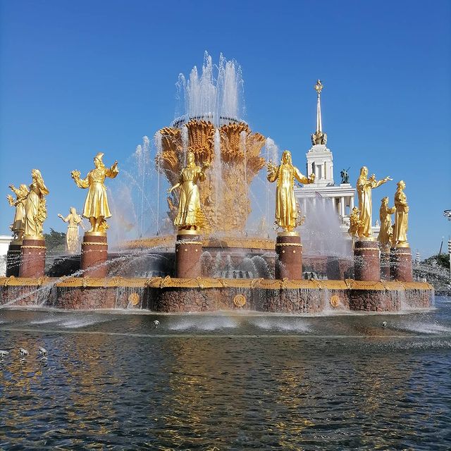 antonsitnikoff в LOOKY. #вднх,#фонтандружбынародов,#москвасити,#2021. #вднх #фонтандружбын...