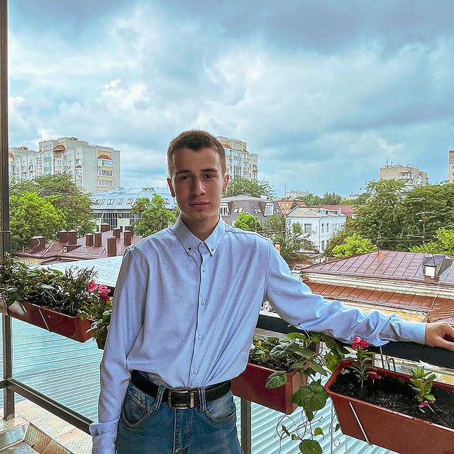 danya_gorlenko in LOOKY. . null