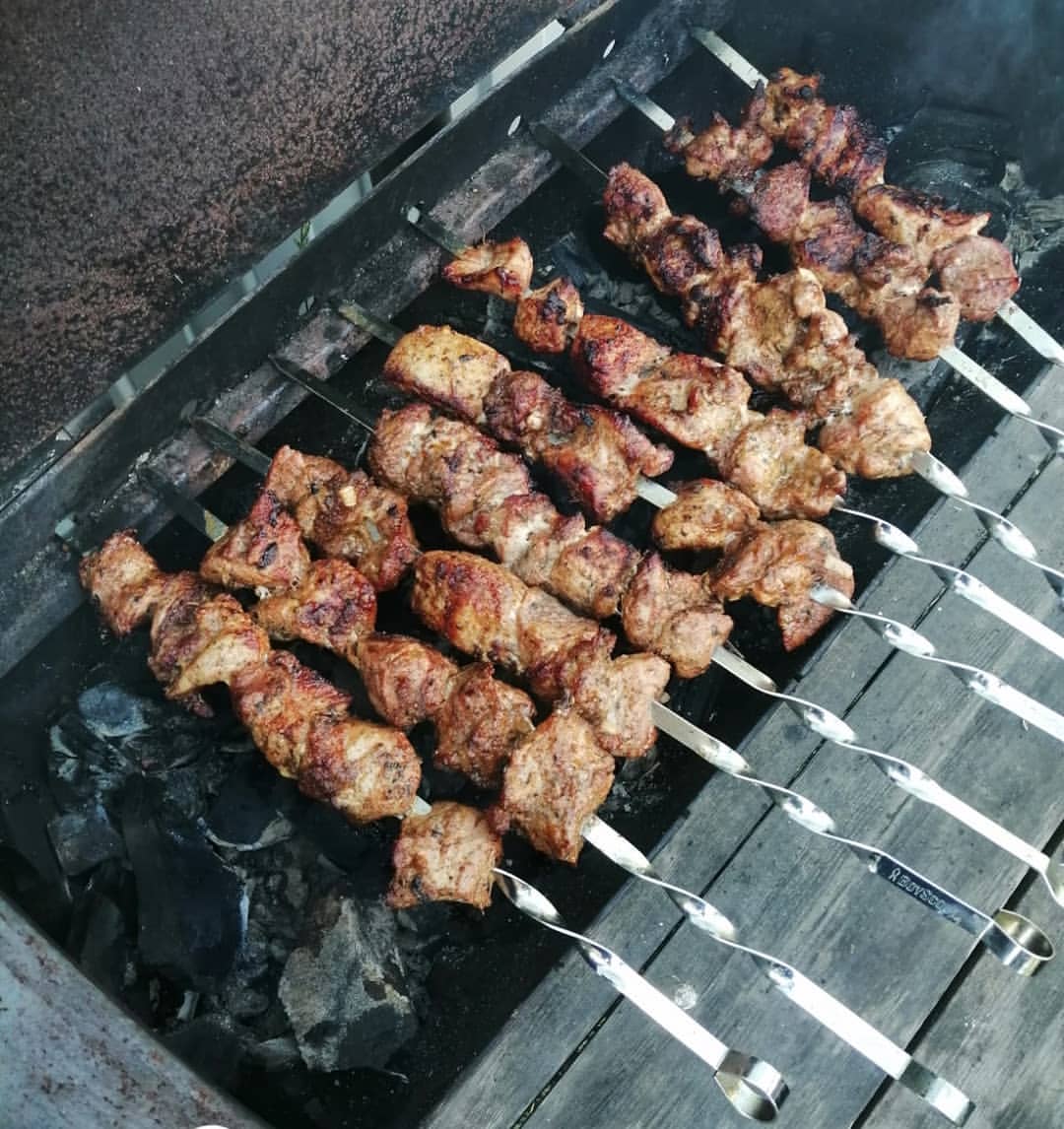 olgabal4ikova в LOOKY. #шашлычок,#хорошаякомпания,#ролныелюди,#мясонамангале. Праздник продолжаетс...
