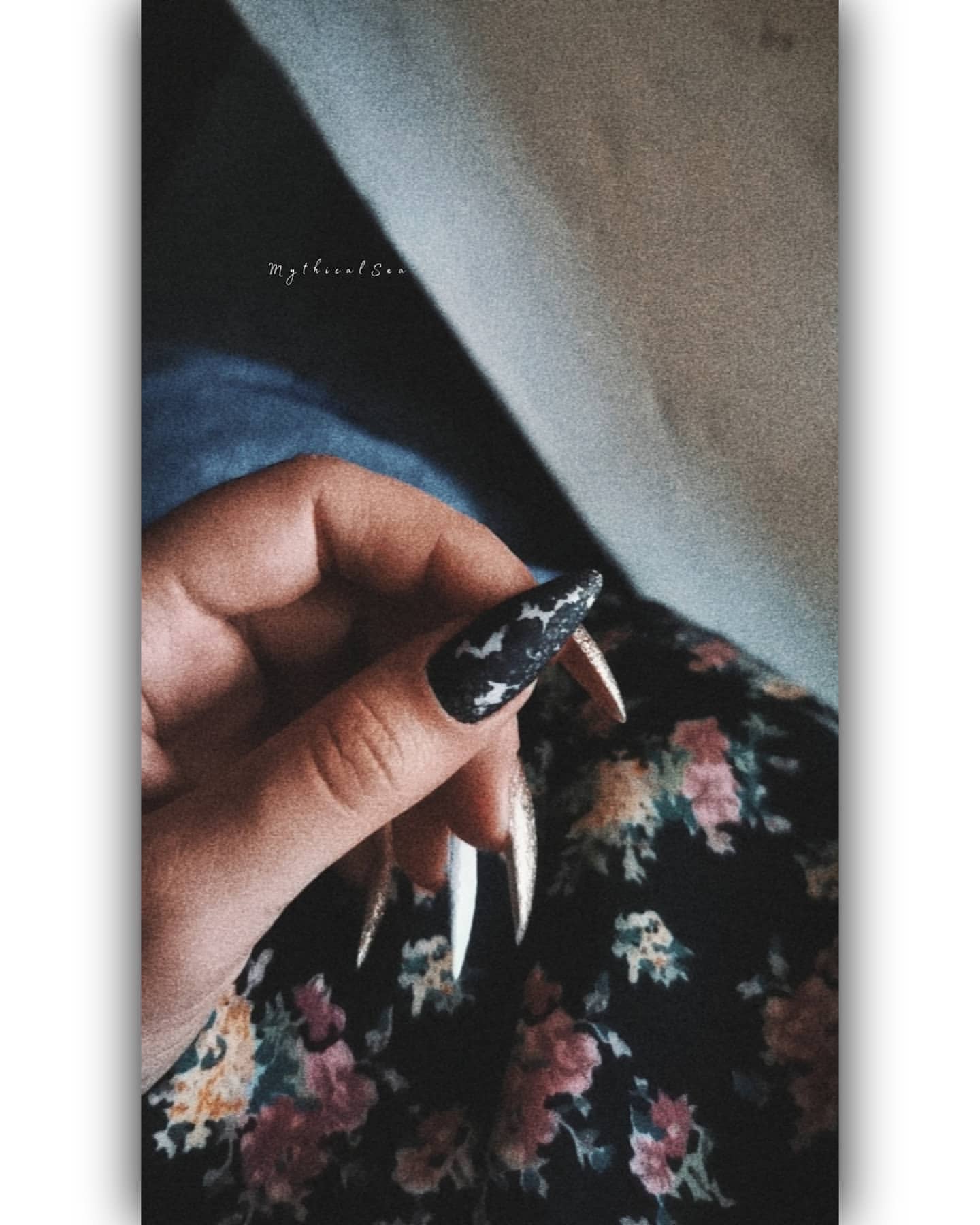 mythicalsea в LOOKY. #manicure,#тегсообществанейлру2021,#gelnails,#修指甲,#perfectnails,#weloveyournailart,#nagels,#nails2021,#vernisaongles,#nailitdaily,#körmök,#летнийманикюр,#mynails,#ojelerim,#luxury,#trendynails,#prsample,#showmethemani,#paznokcie,#ojesizgezmeyenlerkulubu,#ojelerim,#nailtrends,#nail2inspire,#girlynailsdeluxe,#nailpro,#orangenails,#longnails,#love,#romance. Не прошло и года 🙈
...