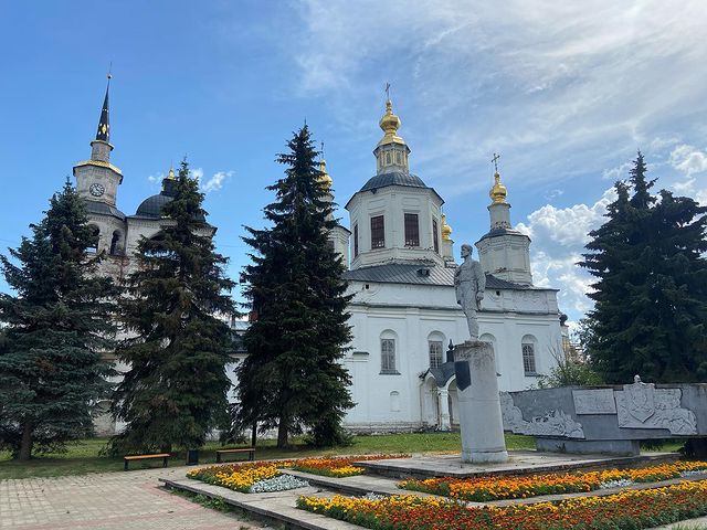 alex.post.travel в LOOKY. #великийустюг,#velikiyustug,#православие,#историярелигии,#мотопутешествие,#mototravel,#vfr800. Ансамбль Успенского ...