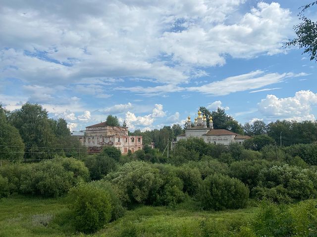 alex.post.travel в LOOKY. #великийустюг,#velikiyustug,#православие,#историярелигии,#мотопутешествие,#mototravel,#vfr800. Это вид с холма, на ...