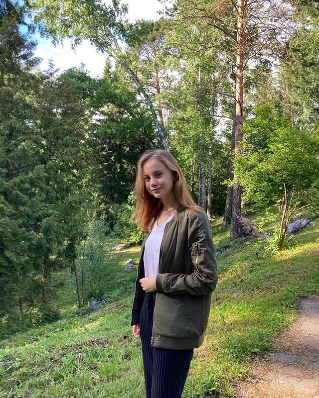 loli.con.shit в LOOKY. . Ещё форточки за год
...