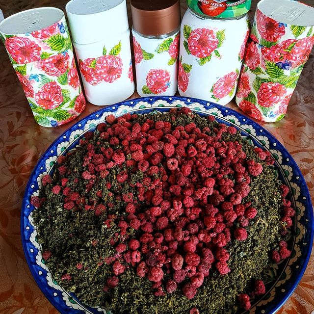 pavlova.larisa в LOOKY. #малиновыйчай#чайизлистьевмалины#ферментированныйчай#вкусноиполезно#чай#полезныйчай#пп#. Чай из листьев малин...