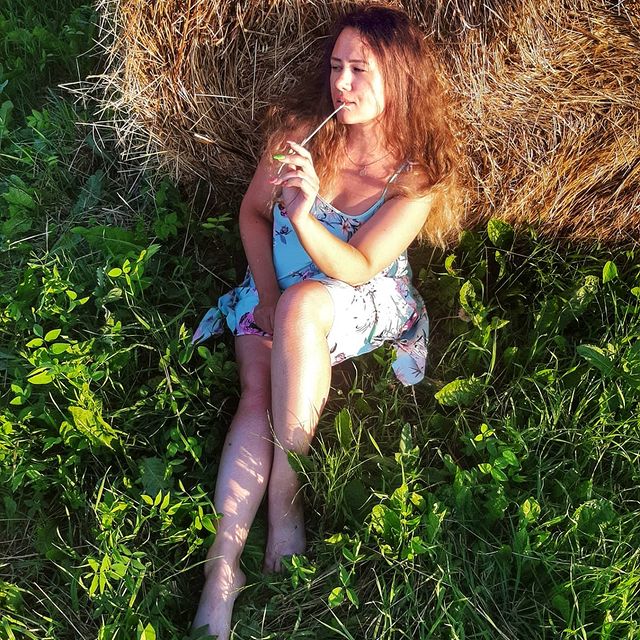 cherryshoklolade в LOOKY. #ятакхочучтобылетонекончалось,#влюбленные,#эмоции,#лето2021. .#summer
.
.
.
.
.
....