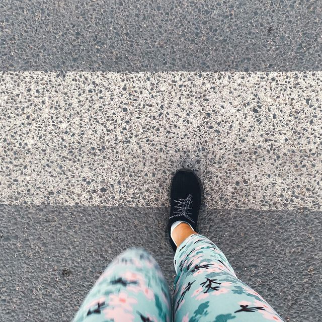 _olgasmirnova_ в LOOKY. #ноги#фотоног#большенехерфоткать#дорога#пешеход#лето#холодно#июль#уменявсехорошо#happy#summertime. Из серии «а это я на...