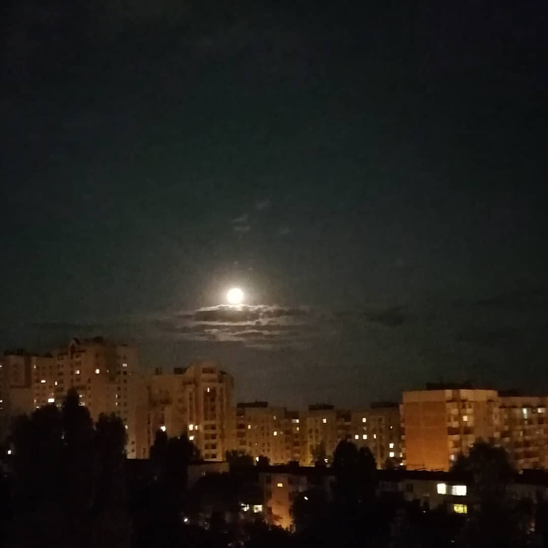pilaeva_anna в LOOKY — Я не могу уснуть, когда светит луна. Хочется совершать что-т