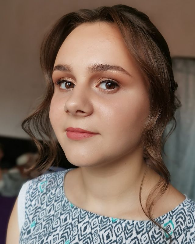 berezhanskaya_makeup_32 в LOOKY. #бережанскаякристина,#макияжнафотосессию,#визажистбрянск,#макияжбрянск,#вечерниймакияж,#вечернийобраз,#свадебныймакияж,#свадебныймакияжбрянск,#свадебныйобраз,#вечернийобраз,#брянск,#невестабрянск,#выпускнойбрянск. Макияж для выпускниц...