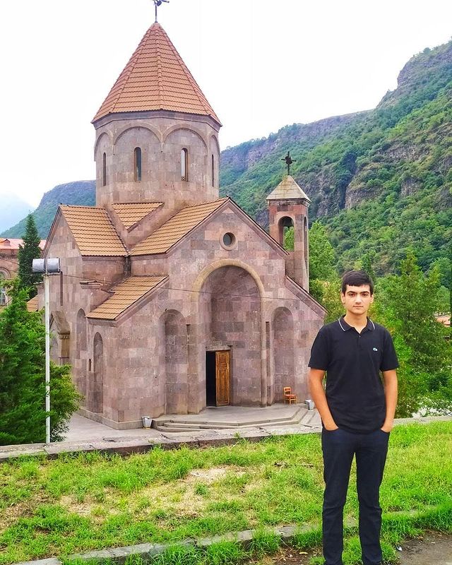 bbezhanovv в LOOKY. . null