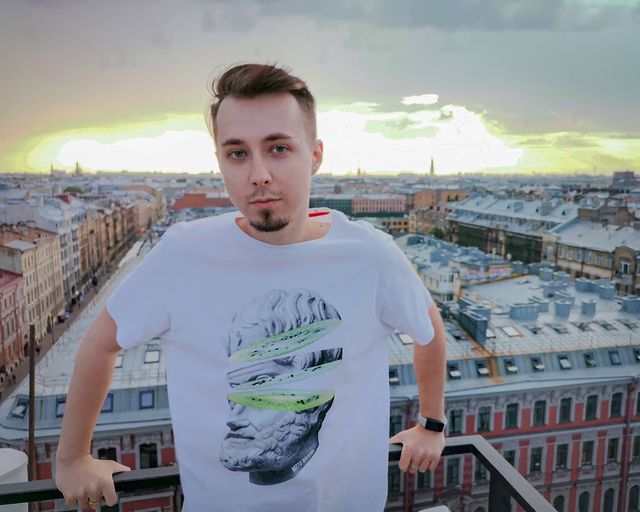 gorezones в LOOKY. . В Питере и небо кисл...