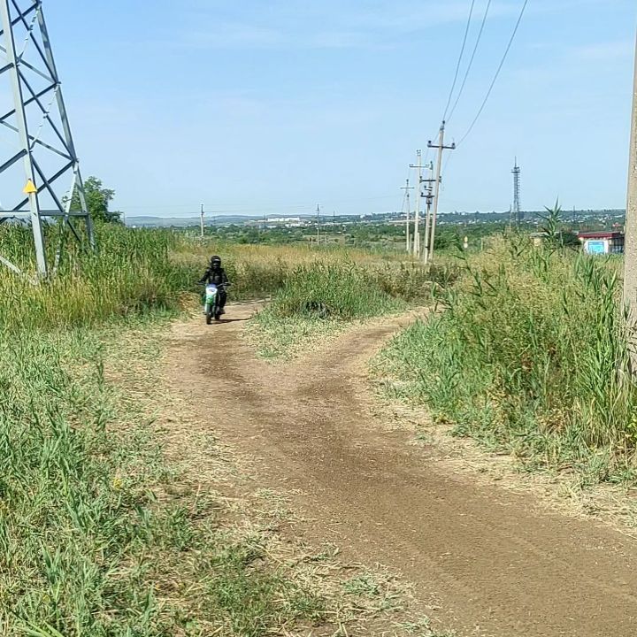 efl2025 в LOOKY. . Покатались на питбай...