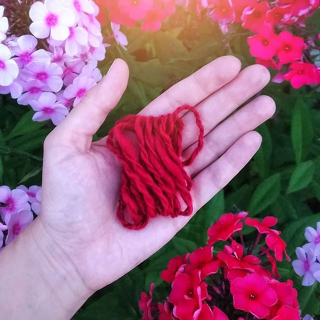 knit_and_art в LOOKY. #knitting_inspiration,#spindlespinners,#spinningyarn,#knityourdreams,#вязаныевещи,#вяжунетужу,#вяжем_вкайф,#вяжусама,#вяжу,#прядениенаверетене,#прядение,#прядениешерсти. Не смейтесь над нито...