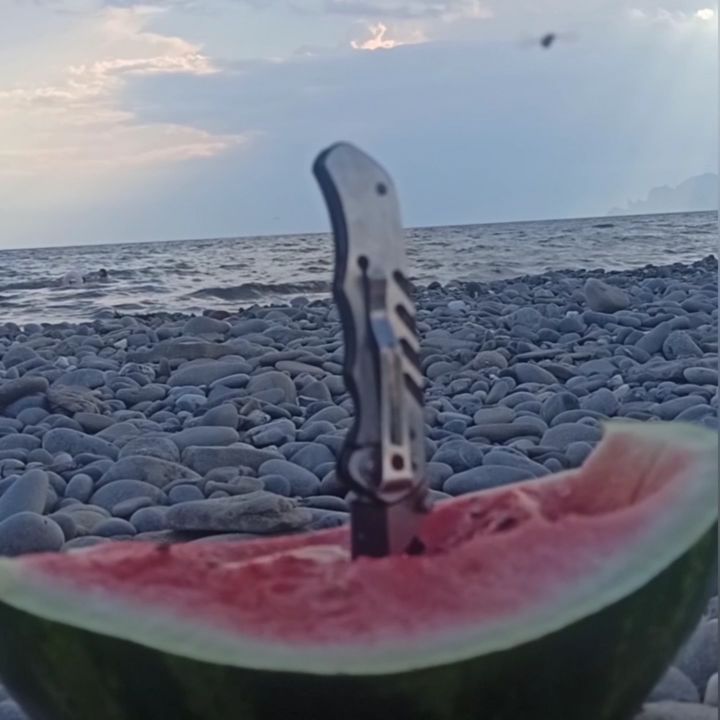 temnov.pro в LOOKY. #чилл,#chill,#расслабон,#отдых,#море,#лето,#лето2021,#судак,#крым,#crimea,#sea,#blacksea,#черноеморе,#life,#lifestyle,#surflife,#поход,#палатка,#капсель. На чилле, на расслаб...