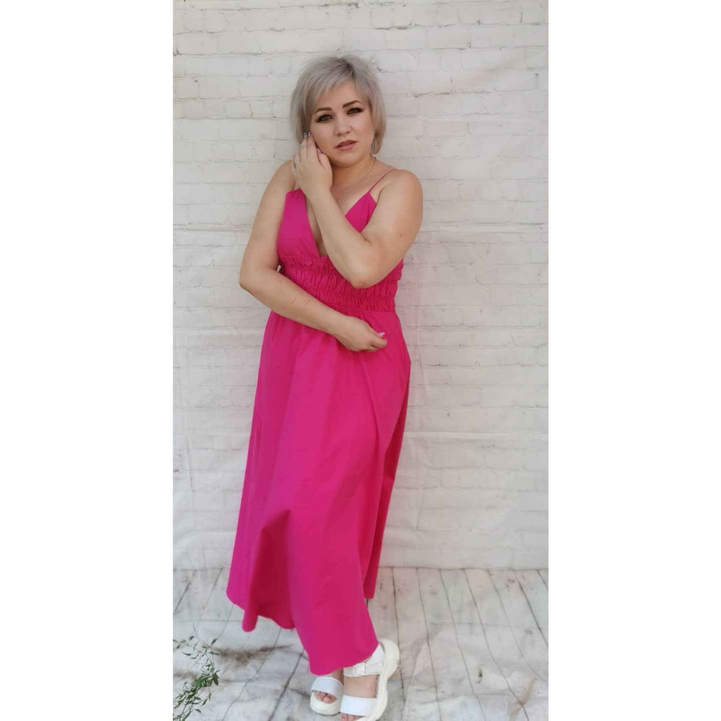 zefirochka_9 в LOOKY. #tangada,#бедраметр,#alieхрress,#alieхрressblogger,#myоtzyv,#rеvievv,#zefirochka_9,#blondy,#blondie,#стиль,#красота,#пышкапозинг,#мода,#girls,#girl,#pink,#style,#moda,#honor20pro,#honor,#reviewnеw,#marykay,#mk,#розовыйменяетмир,#позинг,#nеwроst,#джинсы,#зима,#тепло,#black. Красивенный сарафан ...