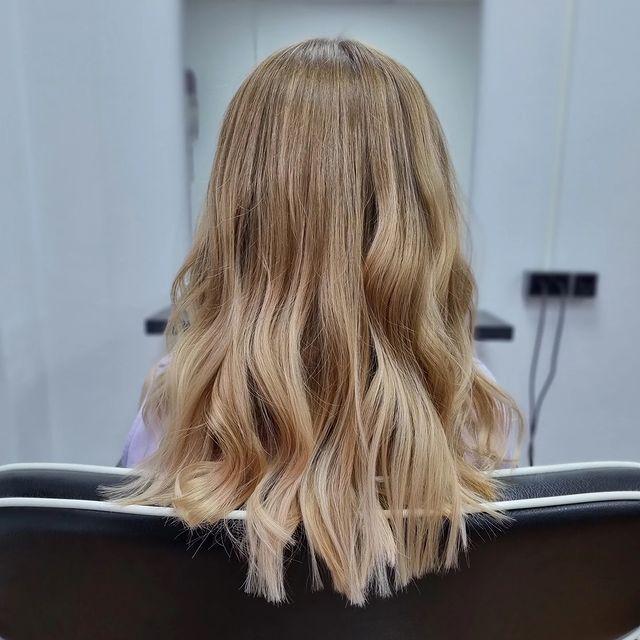 stylist.nika в LOOKY. #КолористИзмайлово,#Измайлово,#StylistNika,#кудряшки,#кучеряшки,#люблюсвоюработу. А это тоже окрашиван...