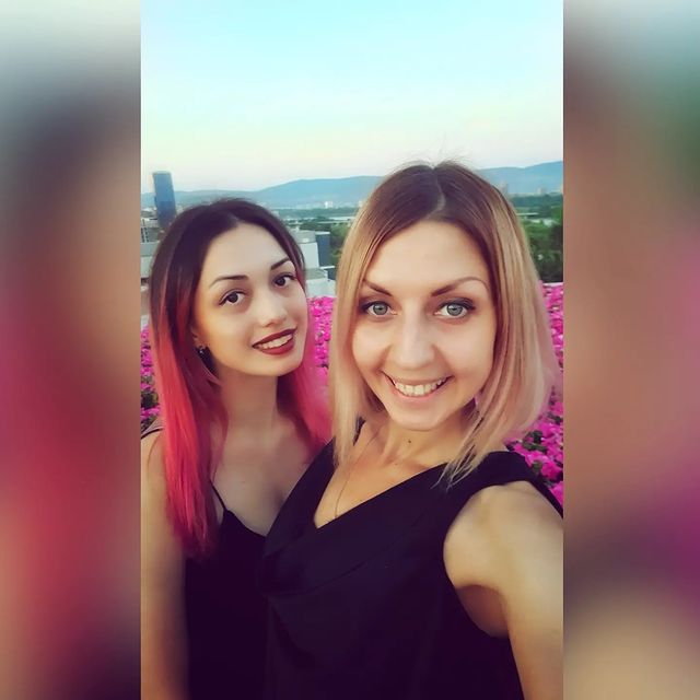 a.zveruga_krsk в LOOKY. #сестры,#моясемья,#семья,#мояатмосфера,#роднаякровь,#sexigirl,#followｍe. Родная сестра. Разни...