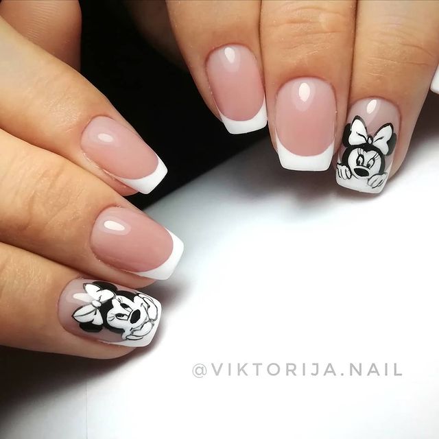 viktorija.nail в LOOKY. . Маникюр с Микки Маус...