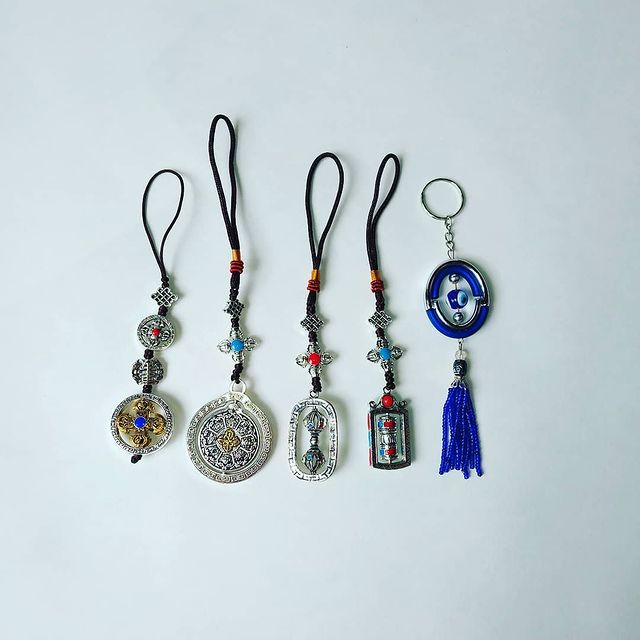 shamanstvo5 в LOOKY. #Предметы,#силы.,#шаманство,#предметысилы#сила,#магазиншаманский,#купитьшаман,#атрибутшамана,#ритуал#обрядшамана,#атрибутика#байкал,#шаманы#монголия,#бурятия#буддизм,#каури#магия#оракул,#shaman. ТАЛИСМАНЫ "ПАНАПТУ"
...