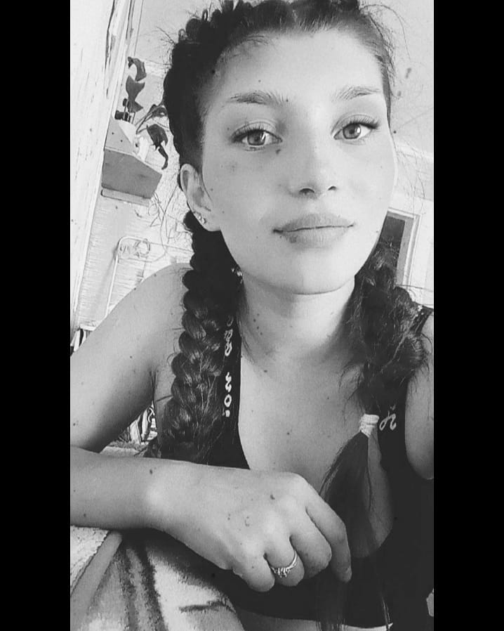 yulechka_1_8_97 in LOOKY. . null