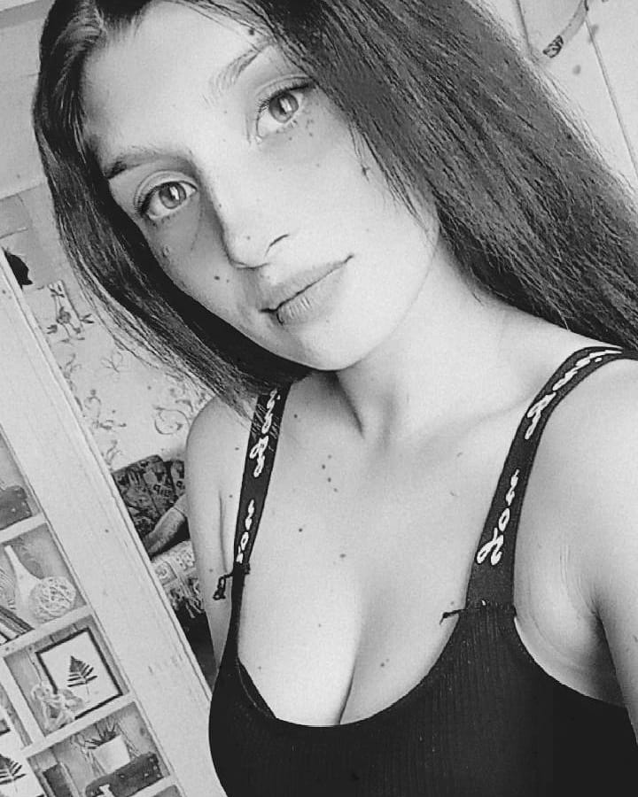 yulechka_1_8_97 in LOOKY. . null