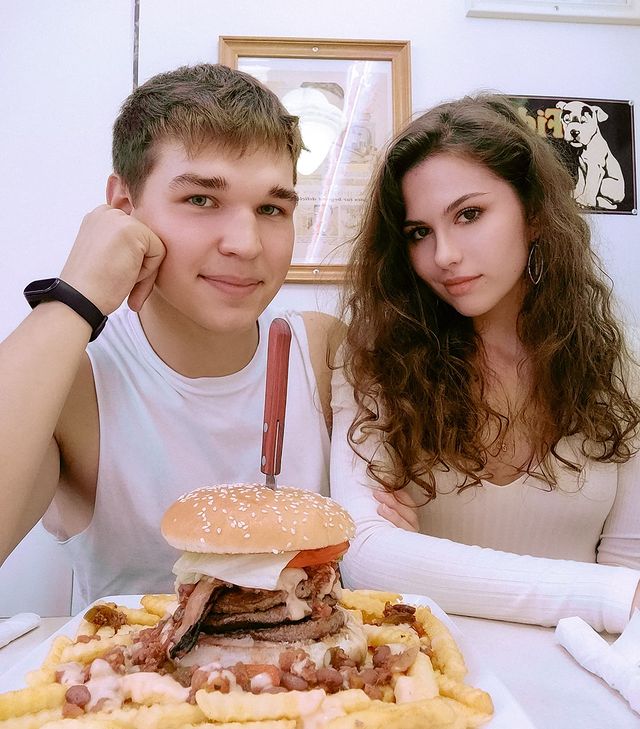 dii.ma.dii в LOOKY. #бургеры,#завтранадиету,#love,#burger,#america. - Ты уже фоткаешь?
 ...